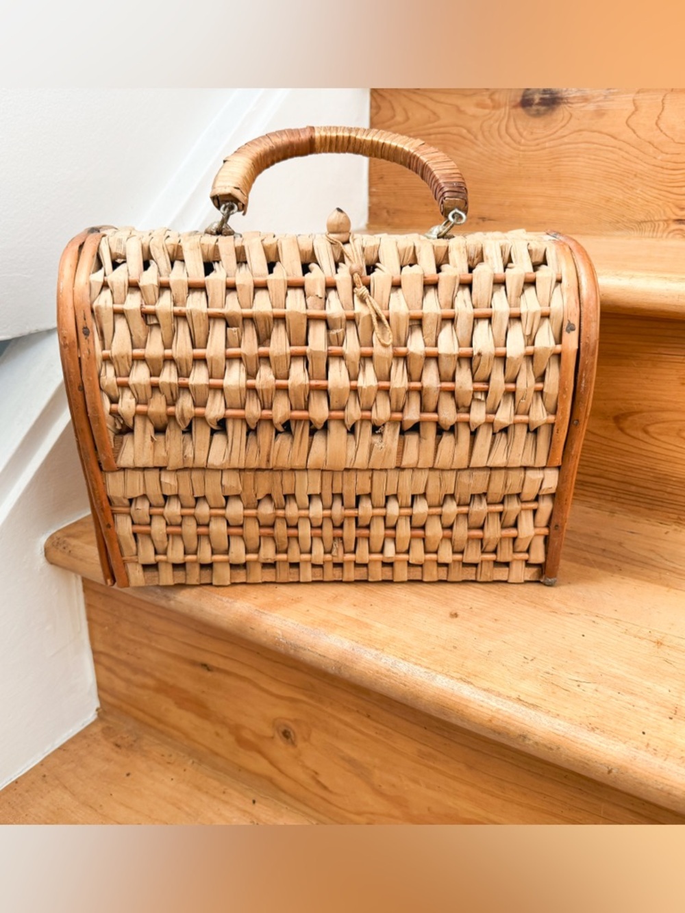 Vintage Wicker Top-Handle Box Bag in Natural Tan Picnic 50s 60s Woven